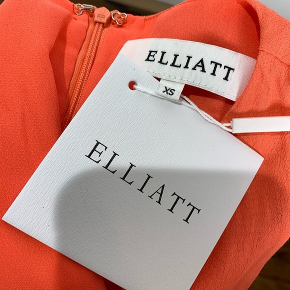 Elliatt Glow Dress Blood Orange flutter - Picture 6 of 7
